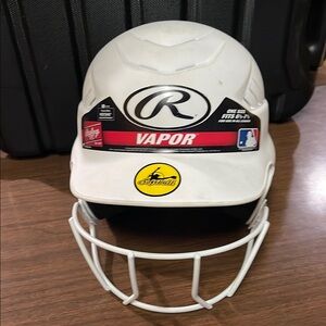Rawlings White Hat with Iconic Logo and Ventilation